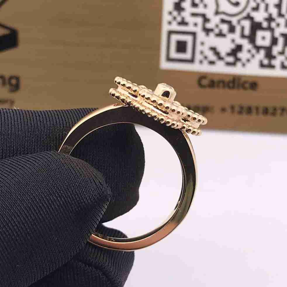 Van Cleef Vintage Mother of Pearl Ring Clover White Copy (2) Van Cleef Vintage Mother of Pearl Ring Clover White Copy