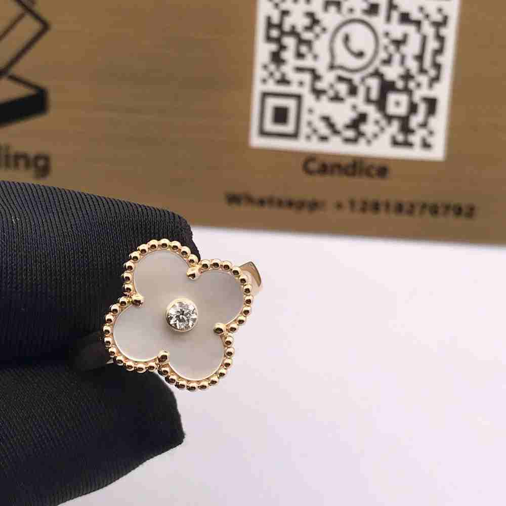 Van Cleef Vintage Mother of Pearl Ring Clover White Copy (3) Van Cleef Vintage Mother of Pearl Ring Clover White Copy