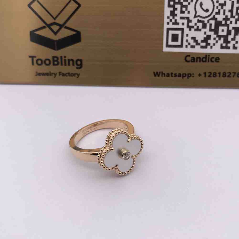 Van Cleef Vintage Mother of Pearl Ring Clover White Copy Van Cleef Vintage Mother of Pearl Ring Clover White Copy