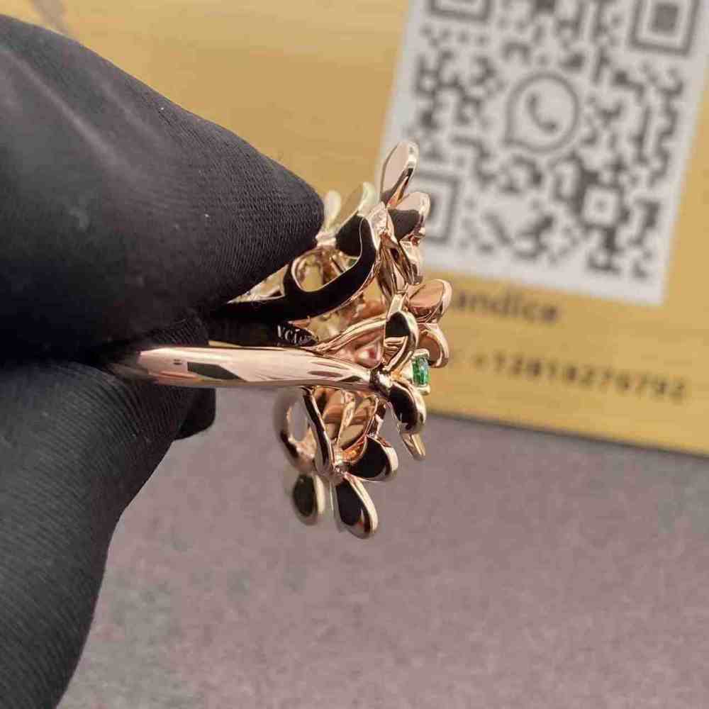 Frivole Ring 8 Flowers Van Cleef 18K Rose Gold VCARP7SE00 (4) Frivole Ring 8 Flowers Van Cleef 18K Rose Gold VCARP7SE00