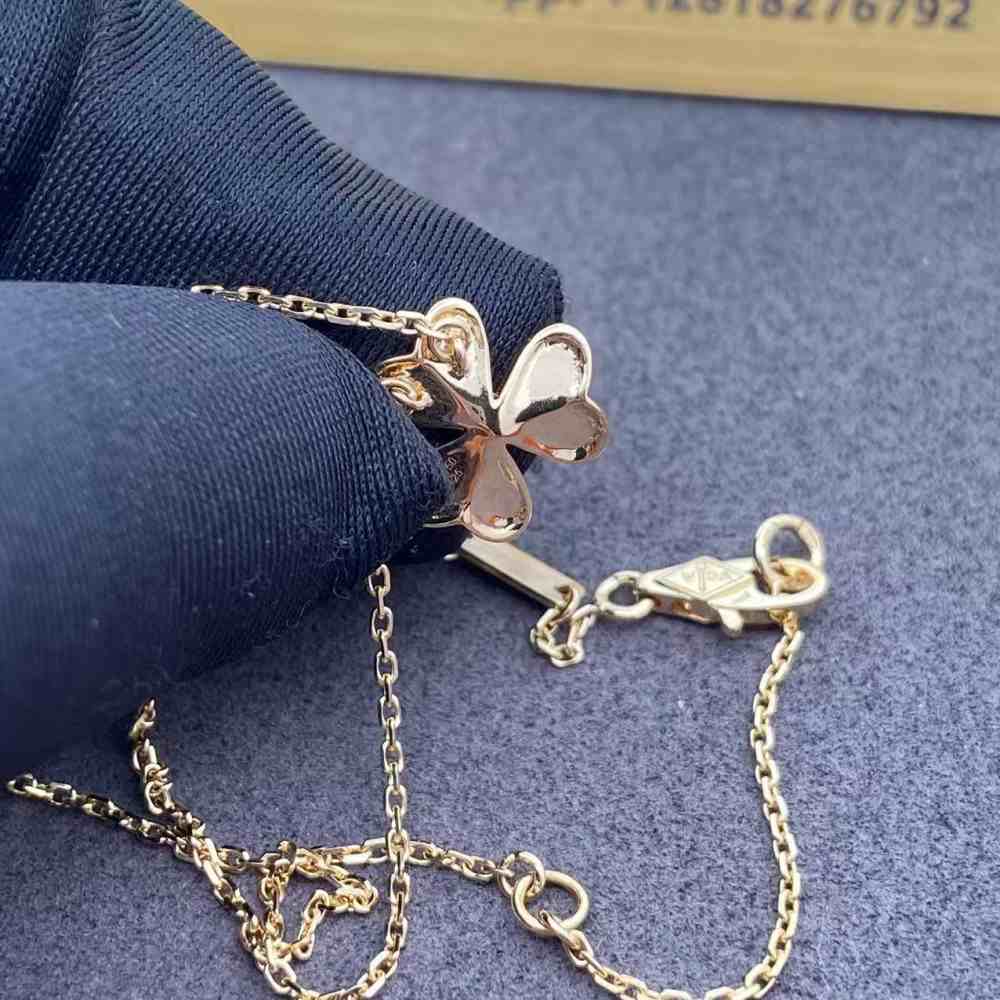 Van Cleef Frivole Pendant Mini Model Price VCARP0J100 (3) Van Cleef Frivole Pendant Mini Model Price VCARP0J100