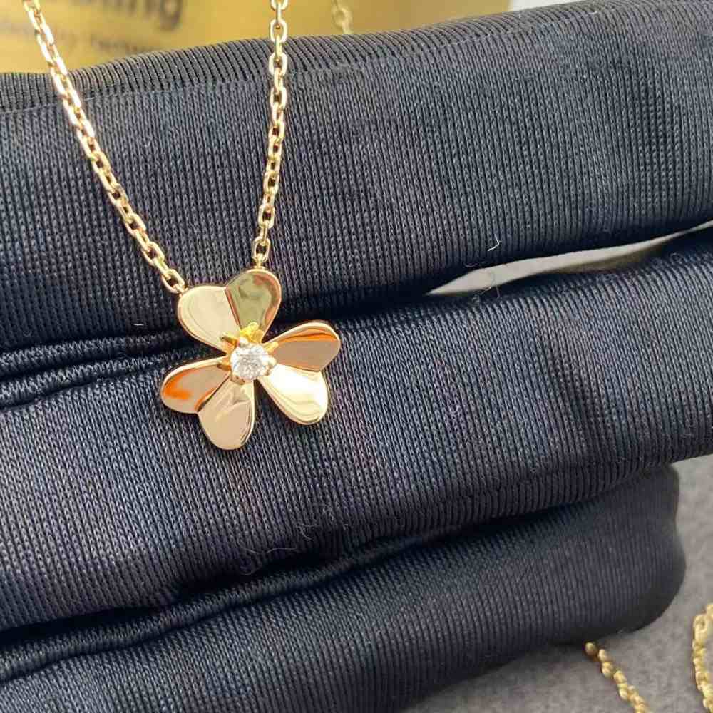 Van Cleef Frivole Pendant Mini Model Price VCARP0J100 Van Cleef Frivole Pendant Mini Model Price VCARP0J100