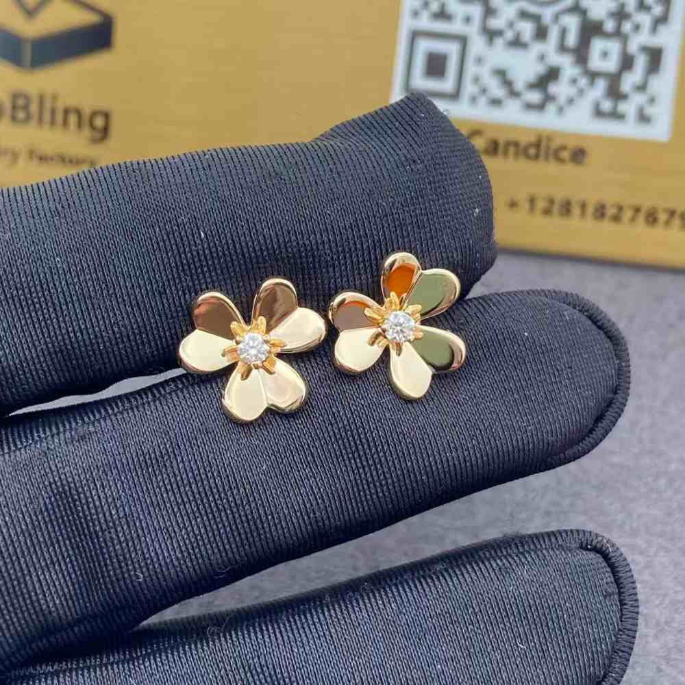 Van Cleef Mini Model Frivole Earrings VCARPJMN00 (3) Van Cleef Mini Model Frivole Earrings VCARPJMN00