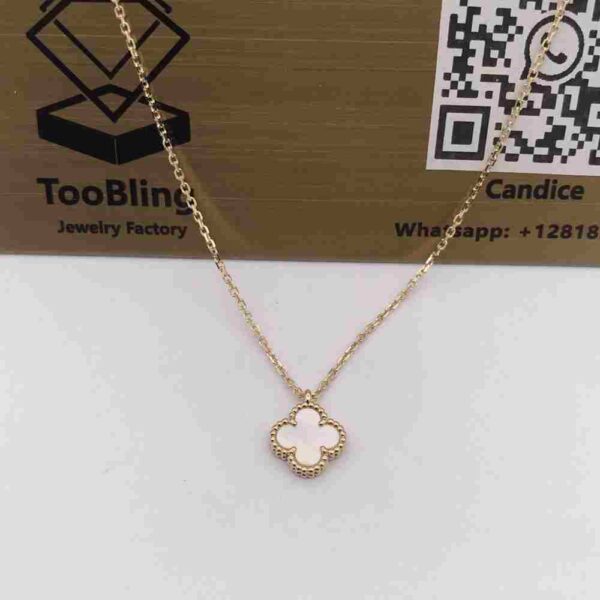 Van Cleef Arpels Sweet Alhambra Mother of Pearl Pendant Necklace VCARF69100